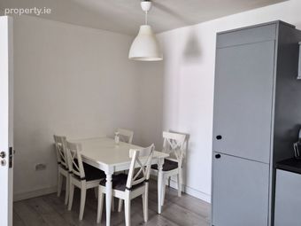 Apartment 16, Gloucester Square, Railway Street, Dublin 1 - Image 5