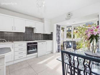 219 Woodfield, Scholarstown Road, Rathfarnham, Dublin 16 - Image 4