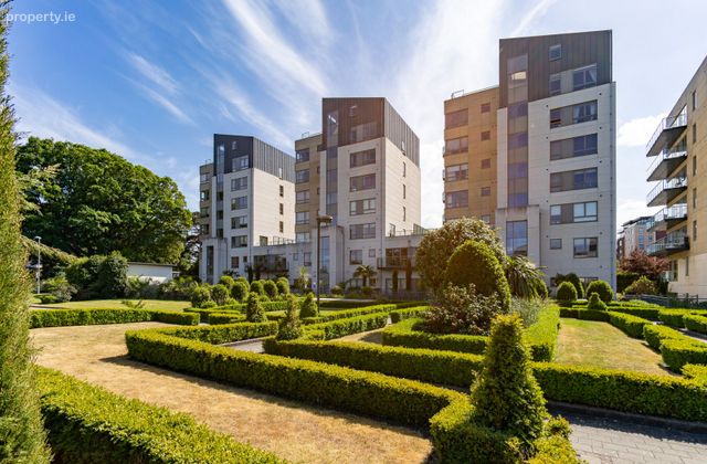 2 Bed Apartment, The Atrium, Beechwood Court, Stillorgan, Stillorgan, Co. Dublin - Click to view photos
