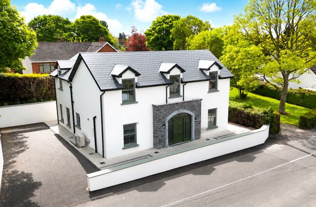 Leix Manor, Abbeyleix, Co. Laois - Click to view photos