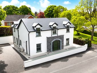 Leix Manor, Abbeyleix, Co. Laois