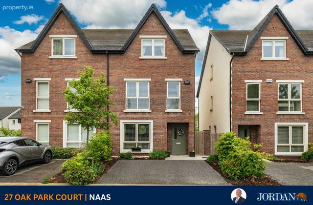 27 Oak Park Court, Oak Park, Naas, Co. Kildare, Naas, Co. Kildare - Click to view photos
