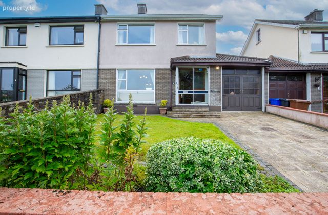 8 Woodlands Green, Renmore, Co. Galway - Click to view photos