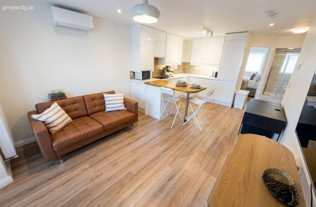 Apartment 1, Carlyle House, 27b Church Street, Howth, Dublin 13 - Click to view photos