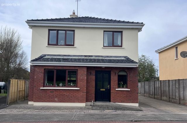 7 Blackfort Avenue, Castlebar, Castlebar, Co. Mayo - Click to view photos