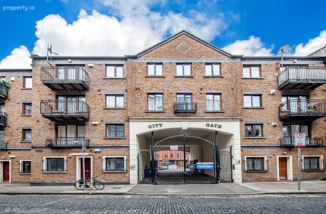 Apartment 40, The Ferry, City Gate, Christchurch, Dublin 8 - Click to view photos