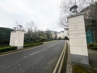 146 Beechwood Court, Stillorgan, Leopardstown, Dublin 18 - Image 2