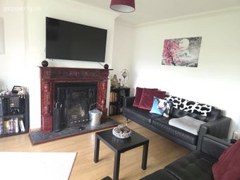 27 Sarsfield Crescent, Charlestown, Charlestown, Co. Mayo - Image 3