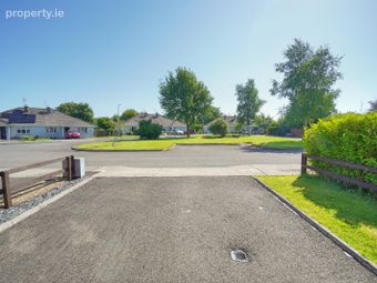 48 Carrig Rua, Nenagh, Co Tipperary, Nenagh, Co. Tipperary - Image 2