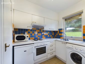Apartment 3 , Newtown Woods, Newtown, Co. Waterford - Image 4