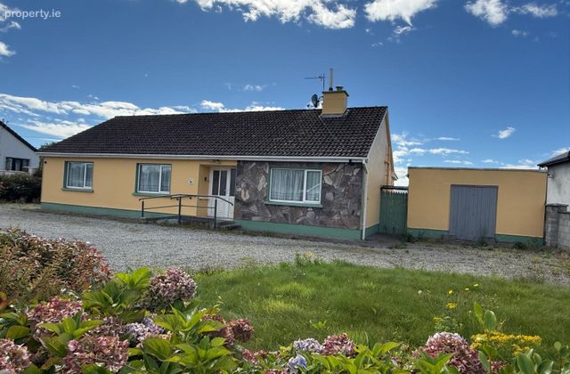 Upper Ballycasheen, Killarney, Co. Kerry, Killarney, Co. Kerry - Click to view photos