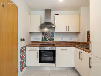 31 Parkview Green, Finglas, Dublin 11, Finglas, Dublin 11 - Image 4