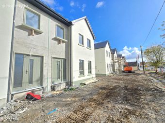 2 Cuirt Ghallagh, Castleblakeney, Co. Galway - Image 4