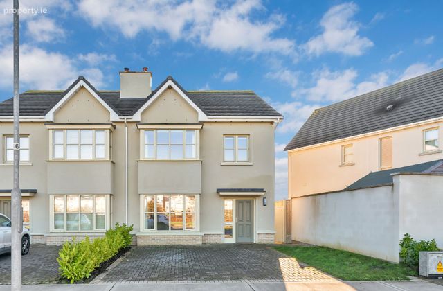 Bellingsfield, Naas, Co. Kildare - Click to view photos