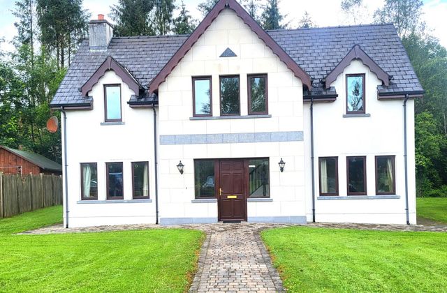 11 Errew Drive, Lough Rinn, Cloone Grange, Co. Leitrim - Click to view photos