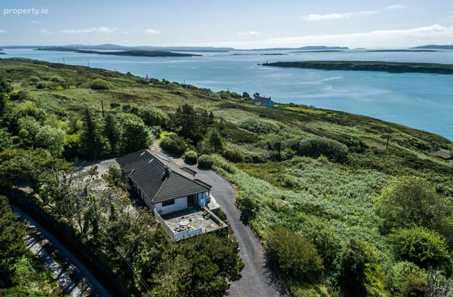 Foxcliff, Colla Hill, Schull, Schull, Co. Cork - Click to view photos