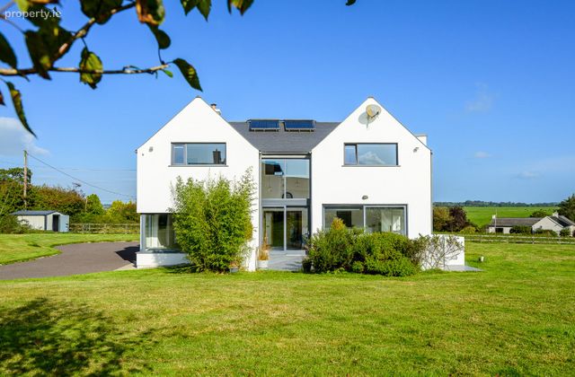 Ballinphelic, Ballinhassig, Co. Cork - Click to view photos