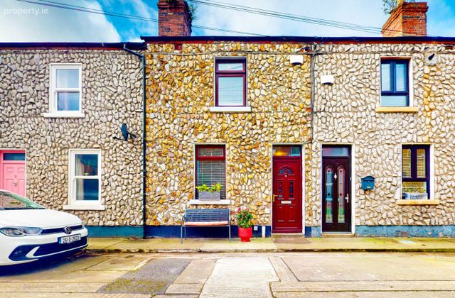 5 Saint John's Avenue, The Liberties, Dublin 8 - Click to view photos
