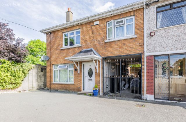 8a Clonshaugh Rise, Clonshaugh, Dublin 17 - Click to view photos
