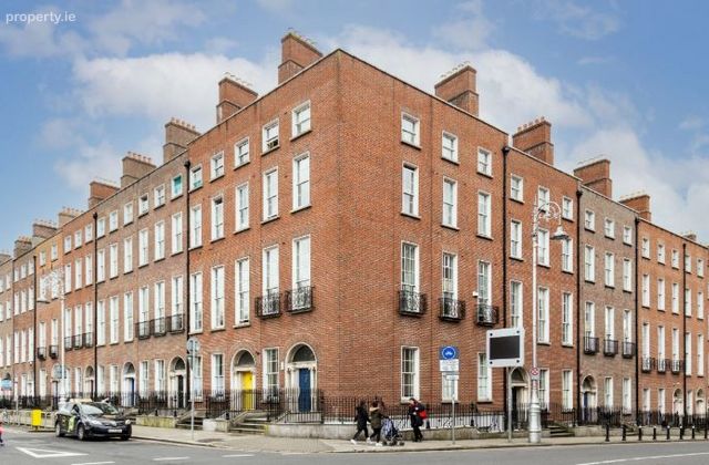 Mountjoy Square West, Dublin 1 - Click to view photos