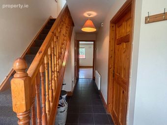 16 Dun Eoin Meadows, Carrigaline, Carrigaline, Co. Cork - Image 2