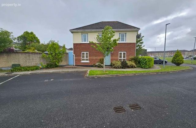 29 Mount Garrett Rise, Mount Garrett, Tyrrelstown, Dublin 15 - Click to view photos