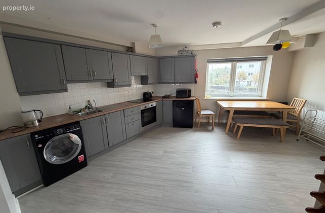 Ballybane Neighbourhood Village, Castlepark Road, Merlin, Co. Galway - Click to view photos