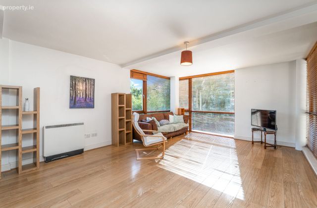 Apt 220, The Island, Block H, Chapelizod, Dublin 20 - Click to view photos