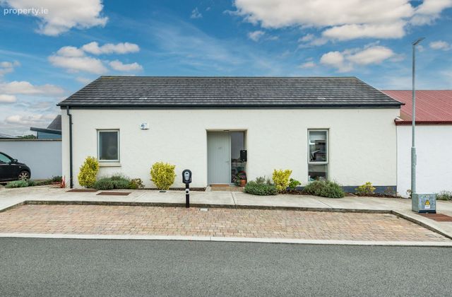 20 River Walk, Ballymore Eustace, Naas, Co. Kildare - Click to view photos