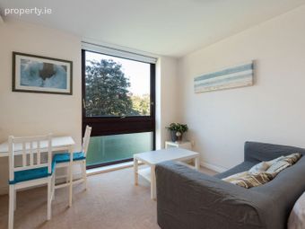 21 Rowan House, Mespil Estate, Sussex Road, Ballsbridge, Dublin 4 - Image 3
