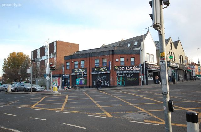 Leonard's Corner, Clanbrassil Street Lower, Portobello, Dublin 8 - Click to view photos
