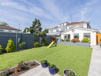81 Mount Eagle Drive, Leopardstown, Dublin 18 - Image 4