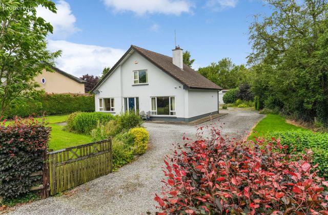 Proudstown, Tara, Co. Meath - Click to view photos