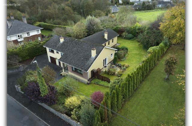 Moorehall, Cahercalla Road, Ennis, Co. Clare, Ennis, Co. Clare - Click to view photos