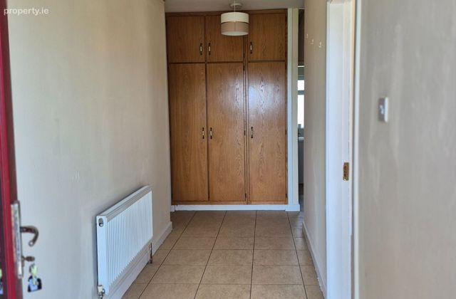 Cloghmoyne, Headford, Mounthenry, Co. Mayo - Click to view photos