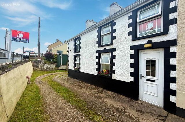 3 Castle Row, Main St, Dungloe, Co. Donegal, Dungloe, Co. Donegal - Click to view photos