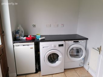 84 The Maples, Ballyhaunis, Co. Mayo - Image 4