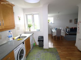 64 The Courtyard, Clonsilla, Dublin 15 - Image 4