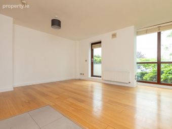 7 Aubreyville, Dublin Road, Shankill, Dublin 18 - Image 2