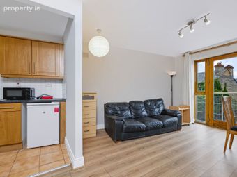 Apartment 56, Block B, Reuben Square, South Circular Road, Dublin 8 - Image 3