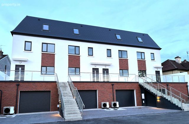 4 Leacach Ard, Danesfort Road, Loughrea, Co. Galway - Click to view photos
