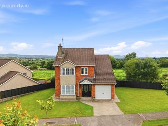25 Castle Court, Waterford Road, Carrickbeg, Carrick-on-Suir, Co. Tipperary