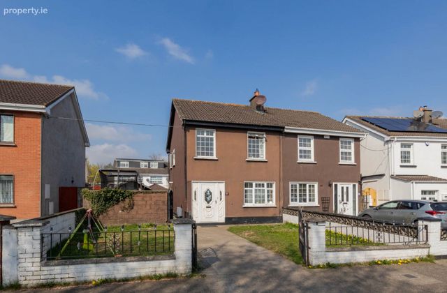 27 Woodvale Avenue, Clonsilla, Dublin 15 - Click to view photos