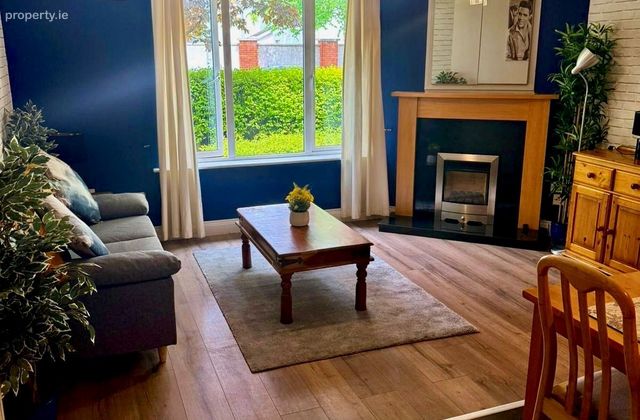 Sl&iacute; Bhear&uacute;, Cois Bhear&uacute;, Athy, Co. Kildare - Click to view photos