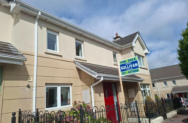 89 Clonlea, Mount Oval Village, Rochestown, Co. Cork - Click to view photos