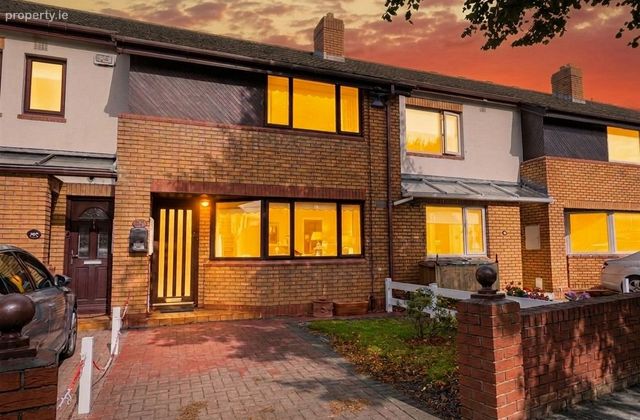 87 Binn Eadair View, Sutton, Dublin 13 - Click to view photos