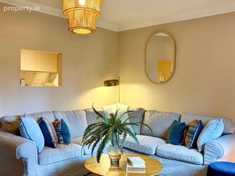 29 The Crescent, Larch Hill, Santry, Dublin 9 - Image 4