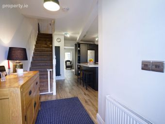 16 Christendom Square, Abbeylands, Ferrybank, Co. Waterford - Image 2