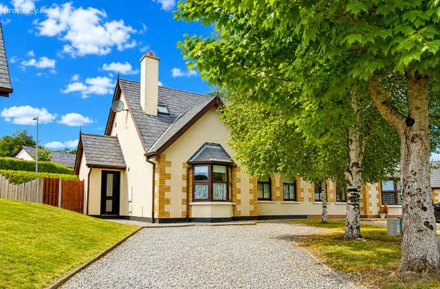 13 Forest Park, Courtown, Gorey, Co. Wexford - Click to view photos