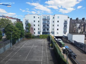 Apartment 32, Block B, South Terrace Court, Cork City Centre, Co. Cork - Image 3